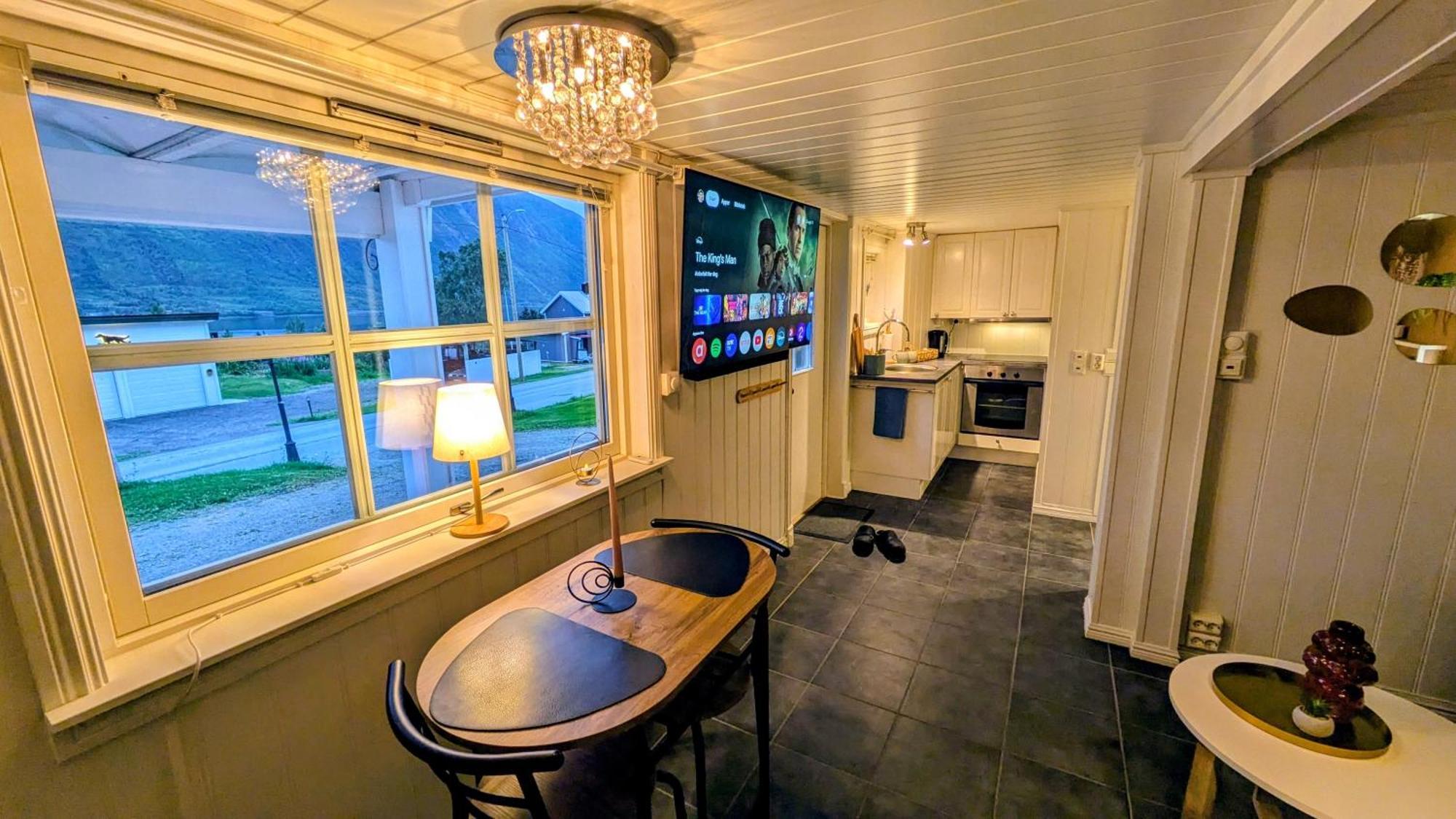 Exclusive And Cosy! Sea And Mountian View - Superfast Wifi, Washer And More Included Sortland Buitenkant foto