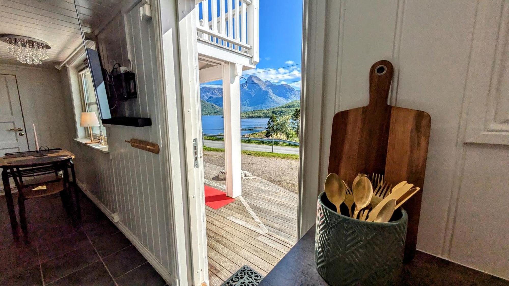 Exclusive And Cosy! Sea And Mountian View - Superfast Wifi, Washer And More Included Sortland Buitenkant foto